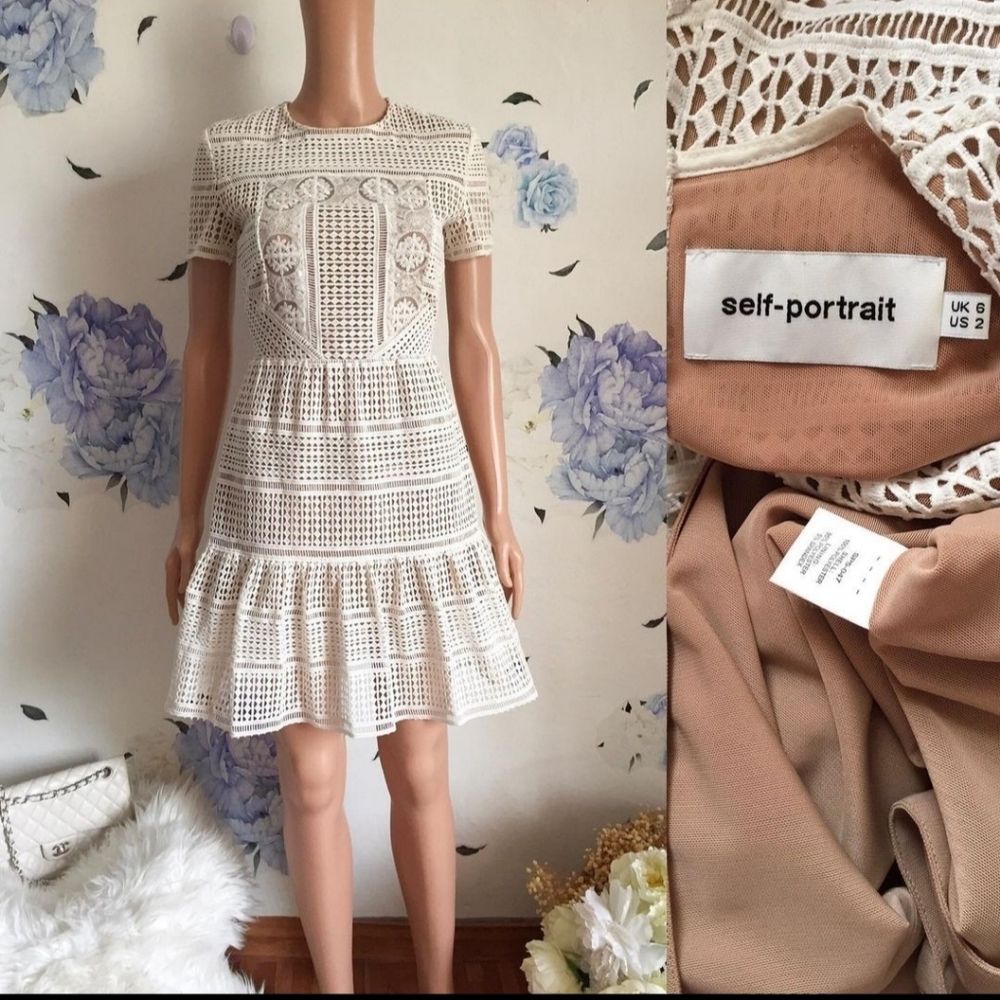 Self Portrait Short-Sleeve Lace Dress